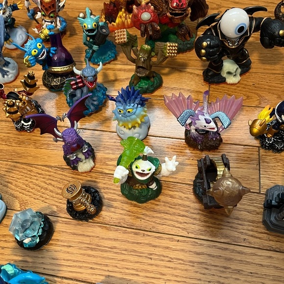 Skylander Activision Bundle Collections Deal- All in Pictures Included- - Picture 6 of 9